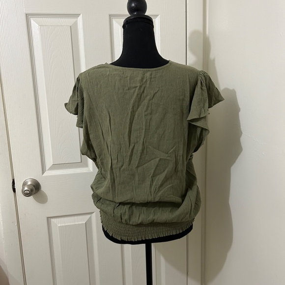 Michael Kors Olive Green Flutter Sleeve Blouse With Gold Zipper Size Large - Picture 3 of 6